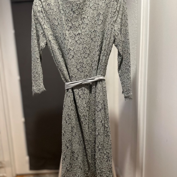 Diane Von Furstenberg Womens Julianna Wrap Dress 14 Silver Gray Lace 3/4 Sleeve - Picture 2 of 5